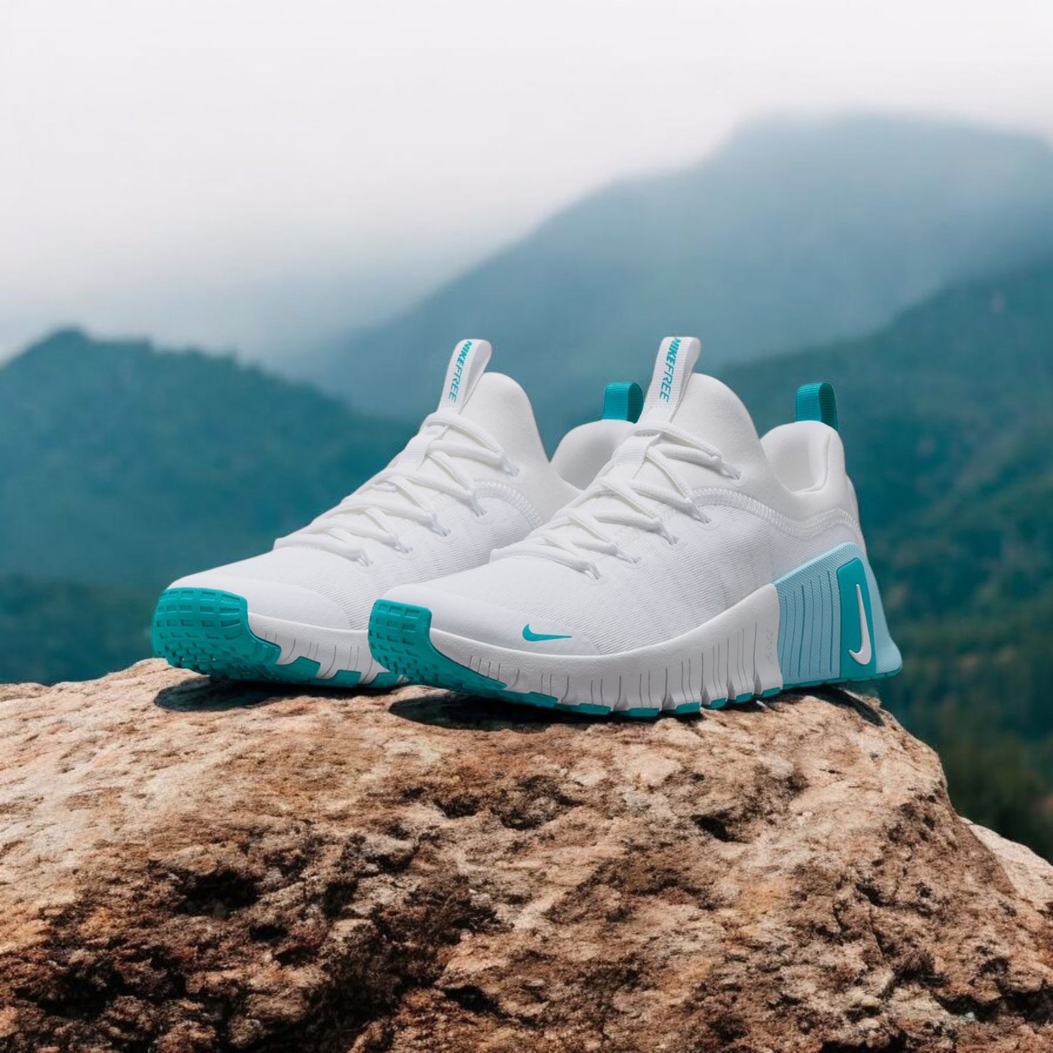 NIKE