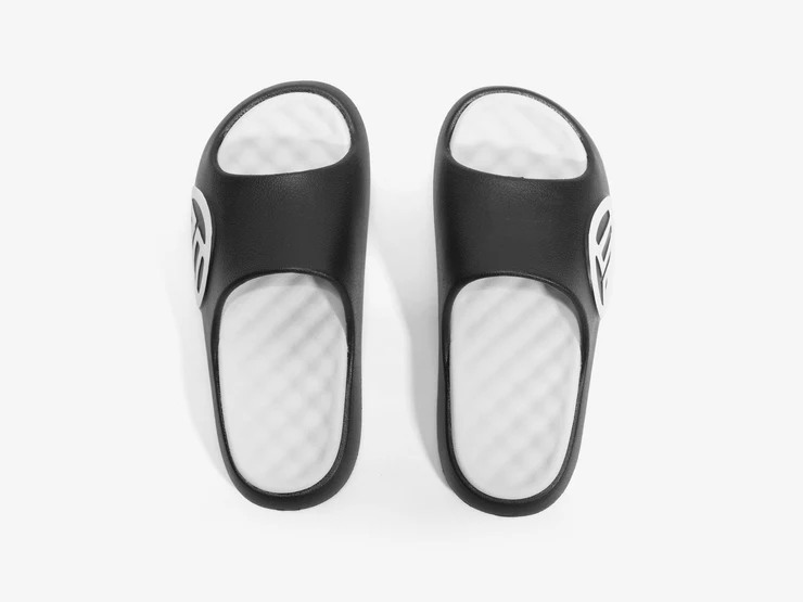 LUXIAOJUN | ‘QI’ Slides – Night Glide Edition