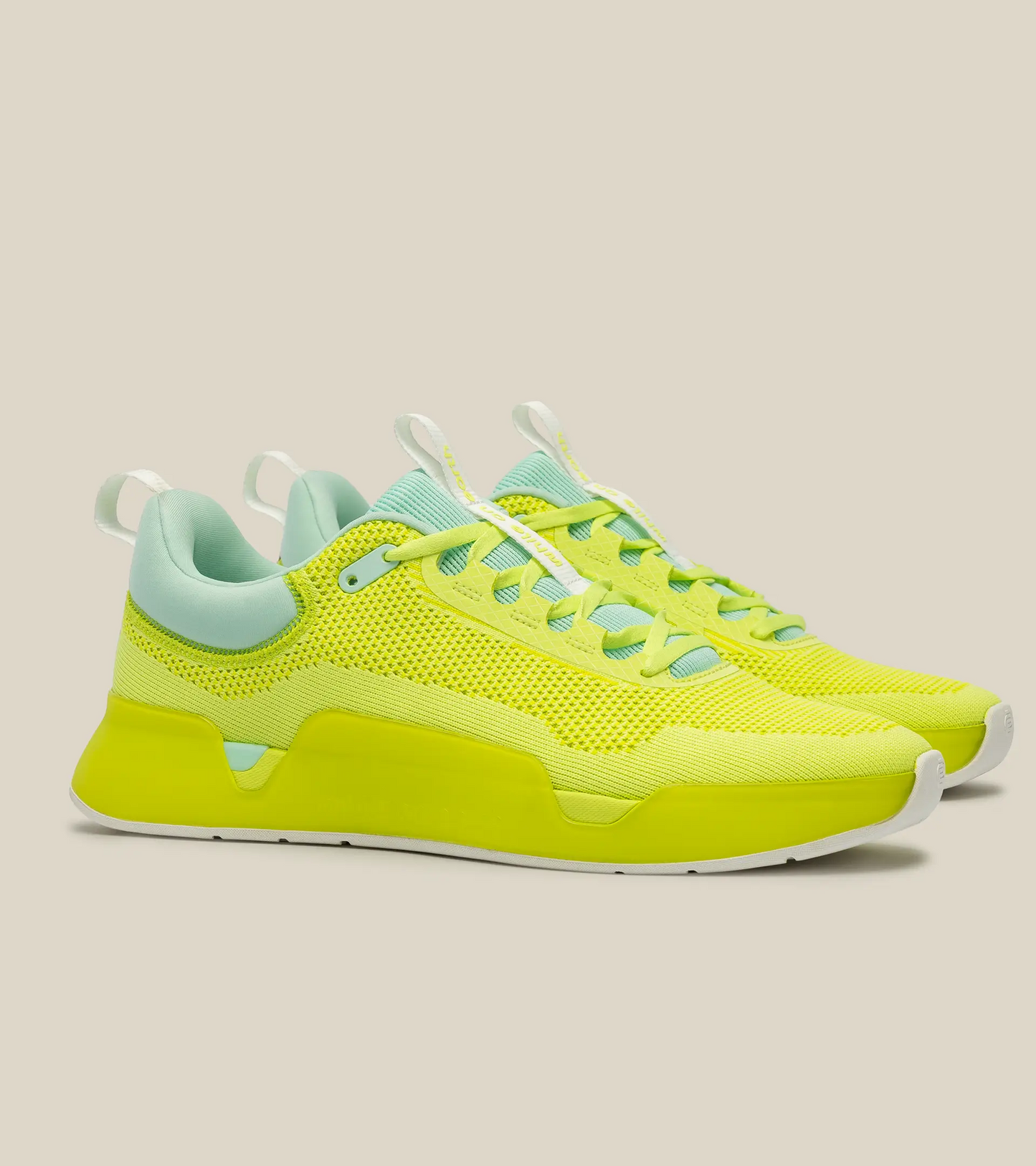WHILE ON EARTH | Move Trainer Citrus/Sun