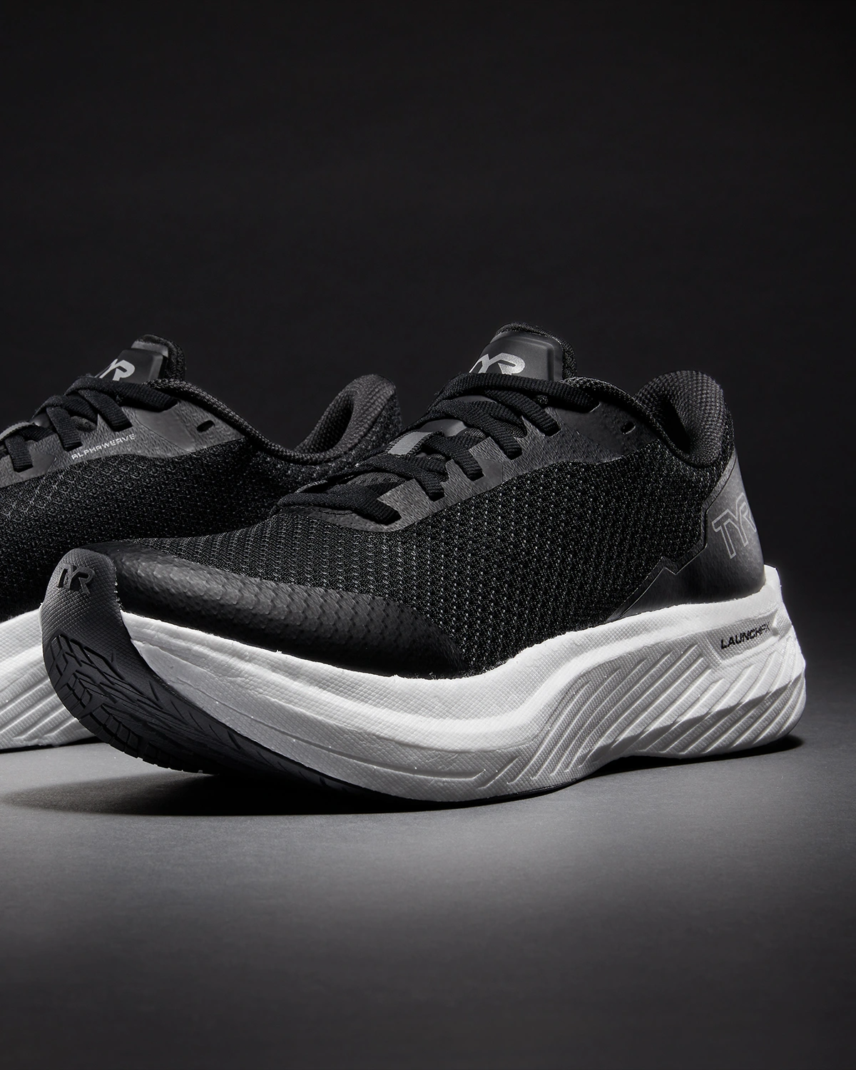 TYR | Valkyrie Speedworks Runner Black