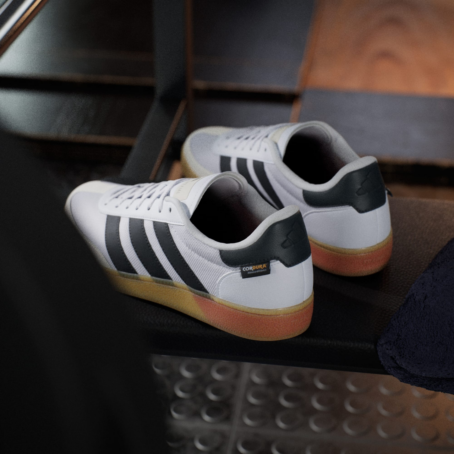 ADIDAS | Training Spezial Cloud White/Core Black/Lucid Red