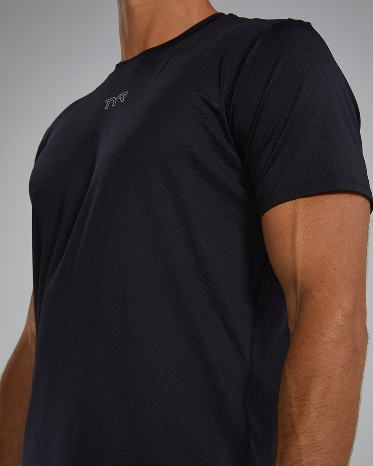 TYR | Playera Airtec Black