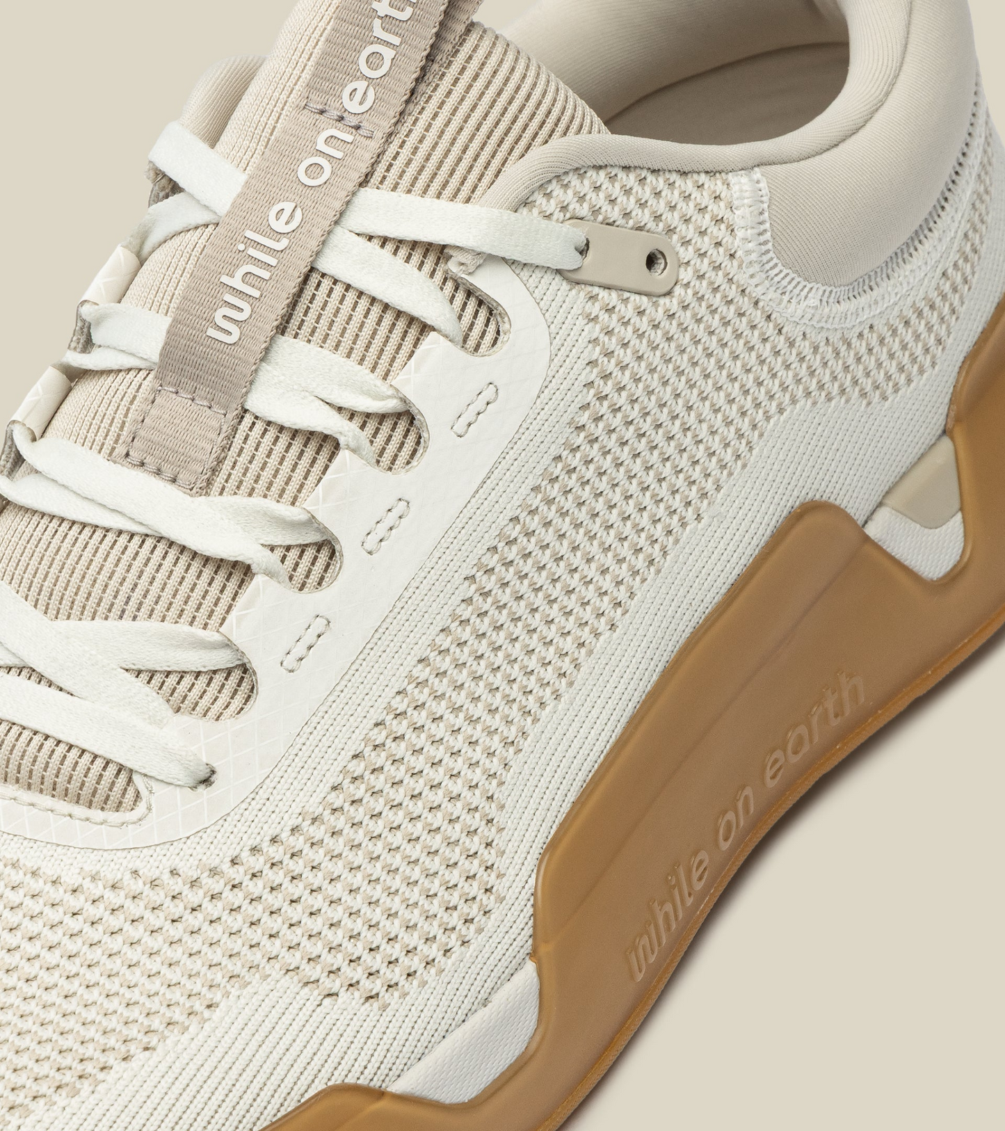 WHILE ON EARTH | Move Trainer Sand/Gum