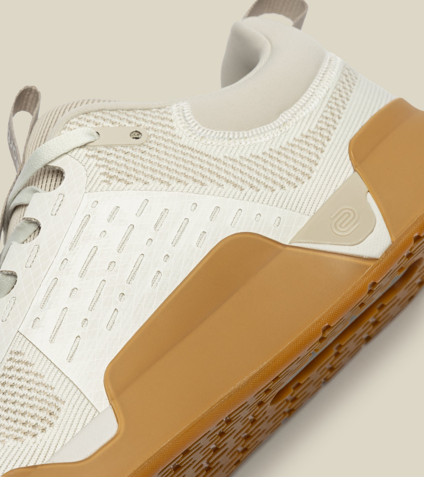 WHILE ON EARTH | Move Trainer Sand/Gum