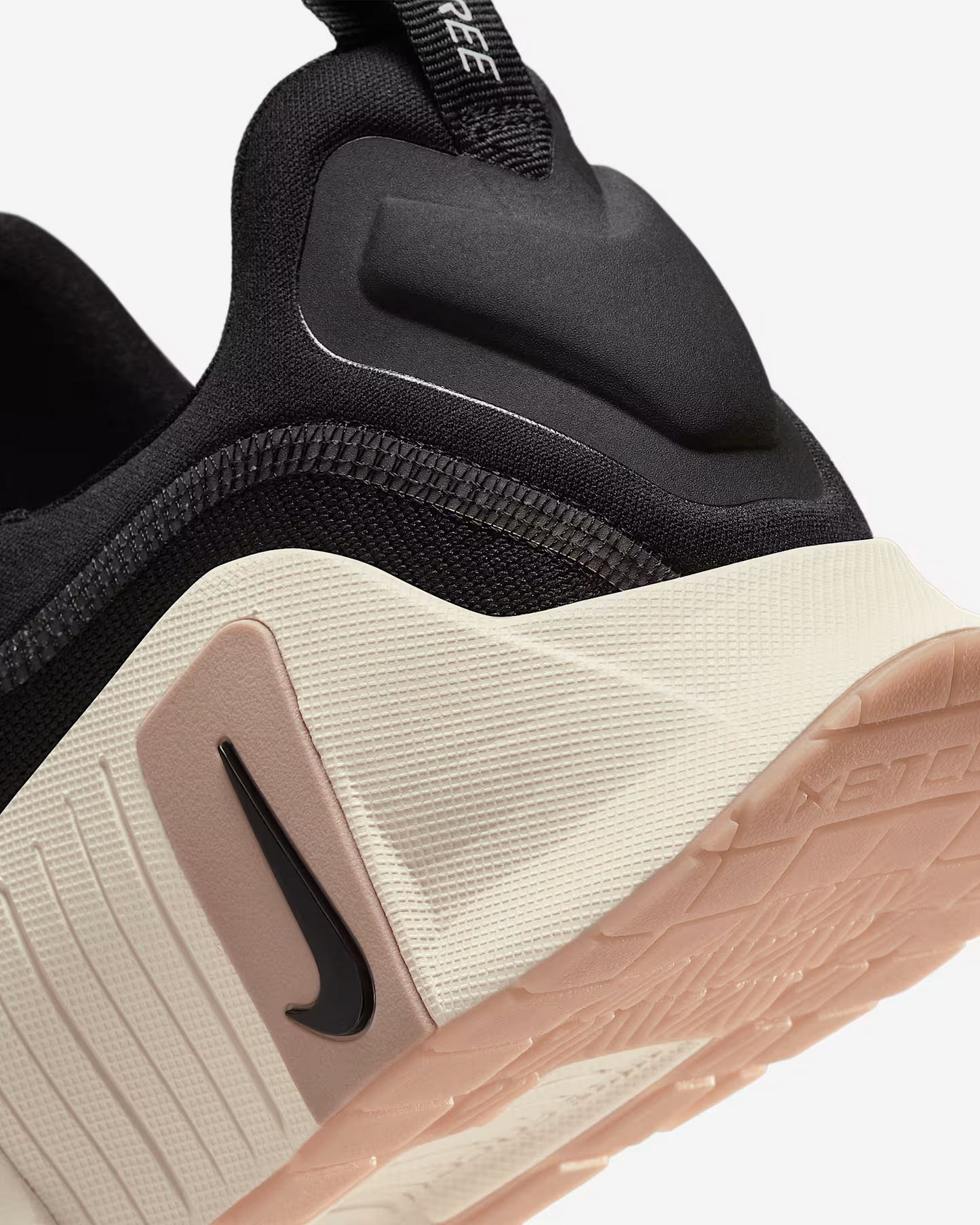 NIKE | Free Metcon 6 Black/Gum Light Brown