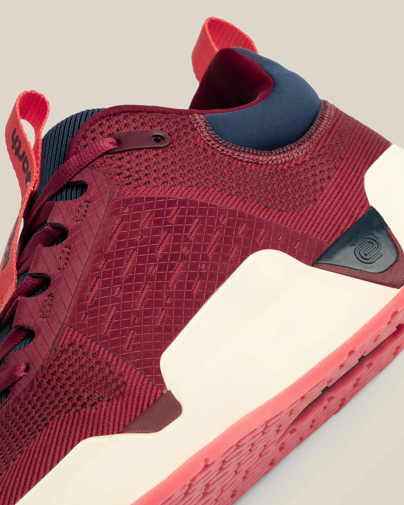 WHILE ON EARTH | Move Trainer Beet/Oat