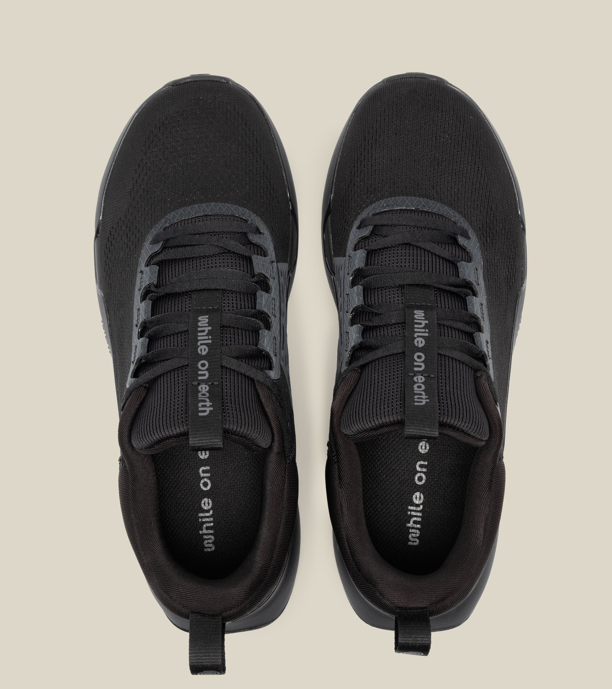 WHILE ON EARTH | Move Trainer Black HydroKnit