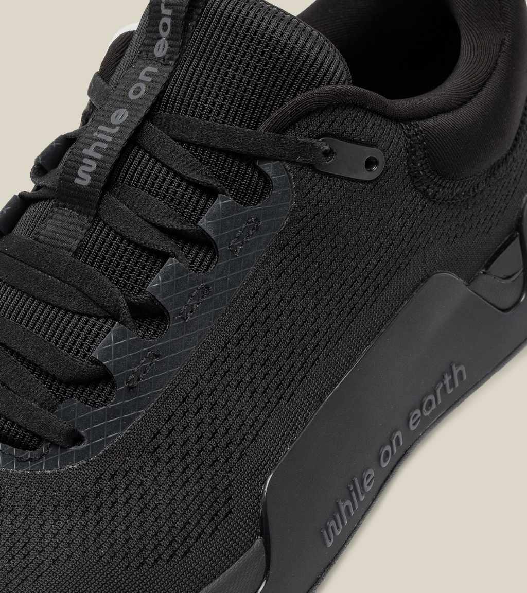 WHILE ON EARTH | Move Trainer Black HydroKnit