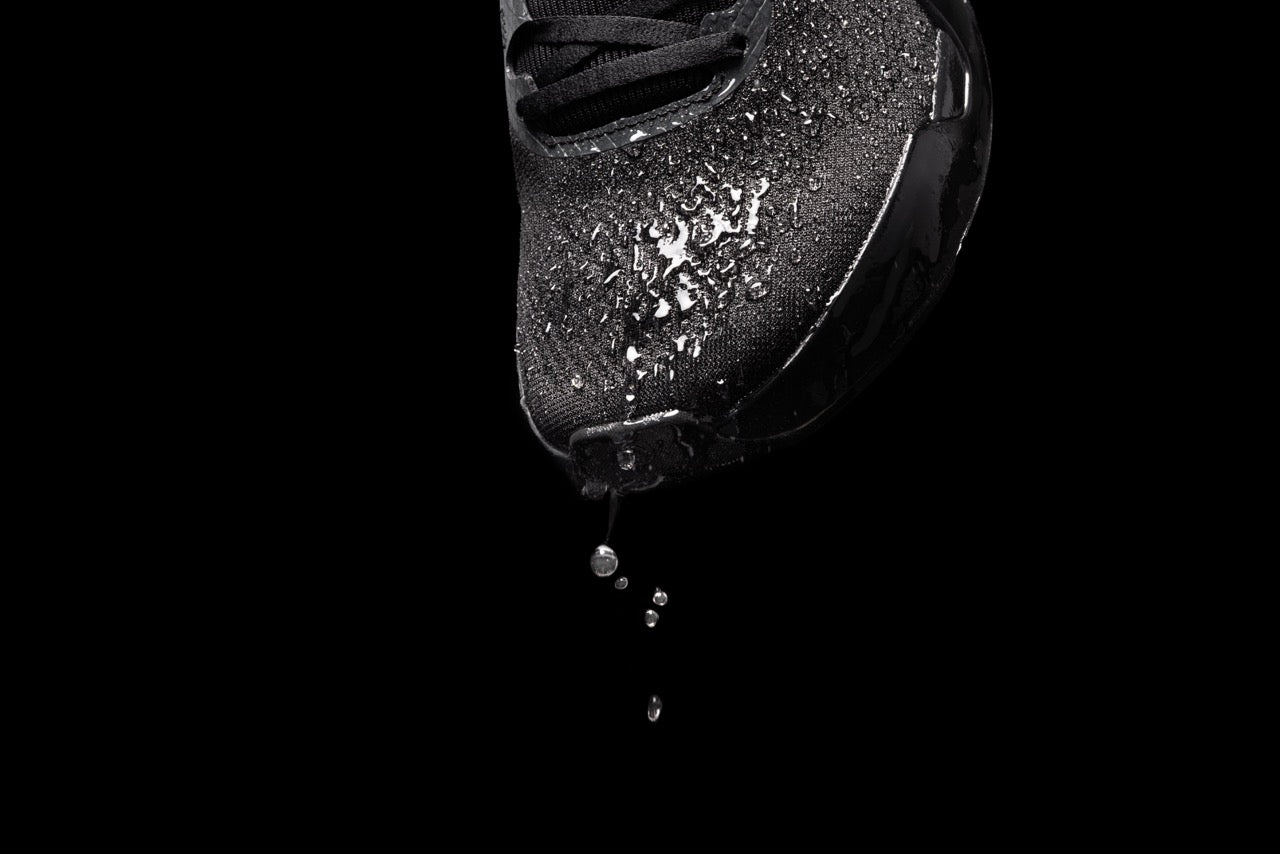 WHILE ON EARTH | Move Trainer Black HydroKnit