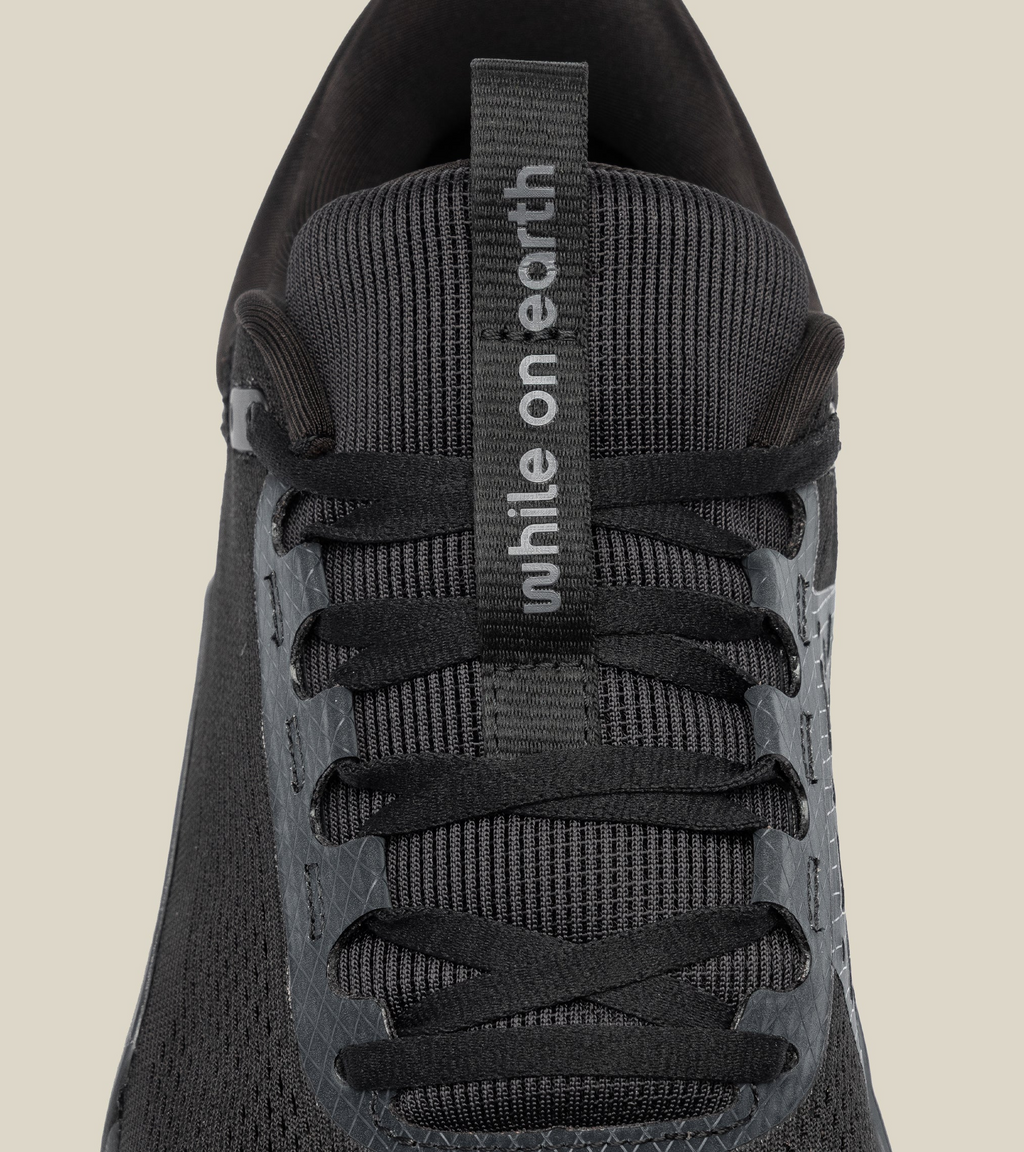 WHILE ON EARTH | Move Trainer Black HydroKnit
