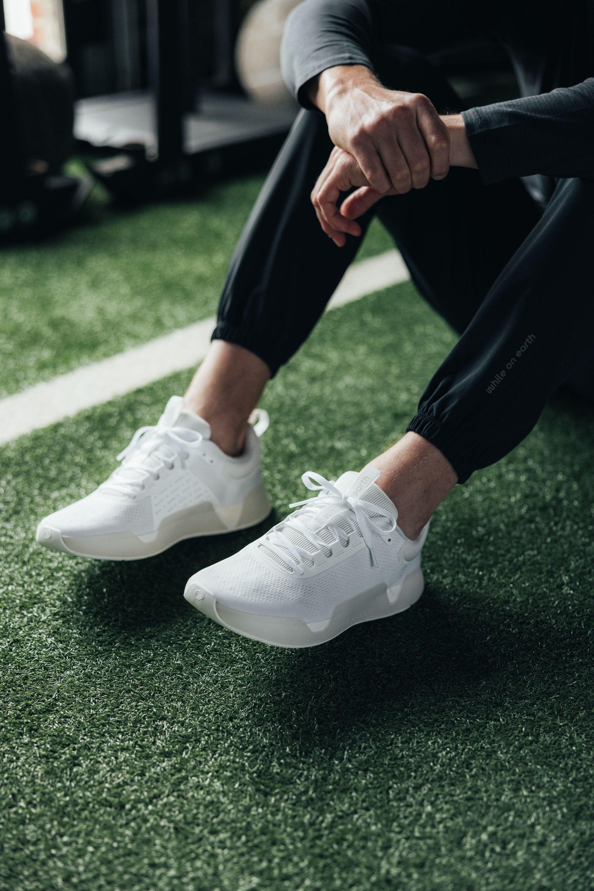 WHILE ON EARTH | Move Trainer White HydroKnit