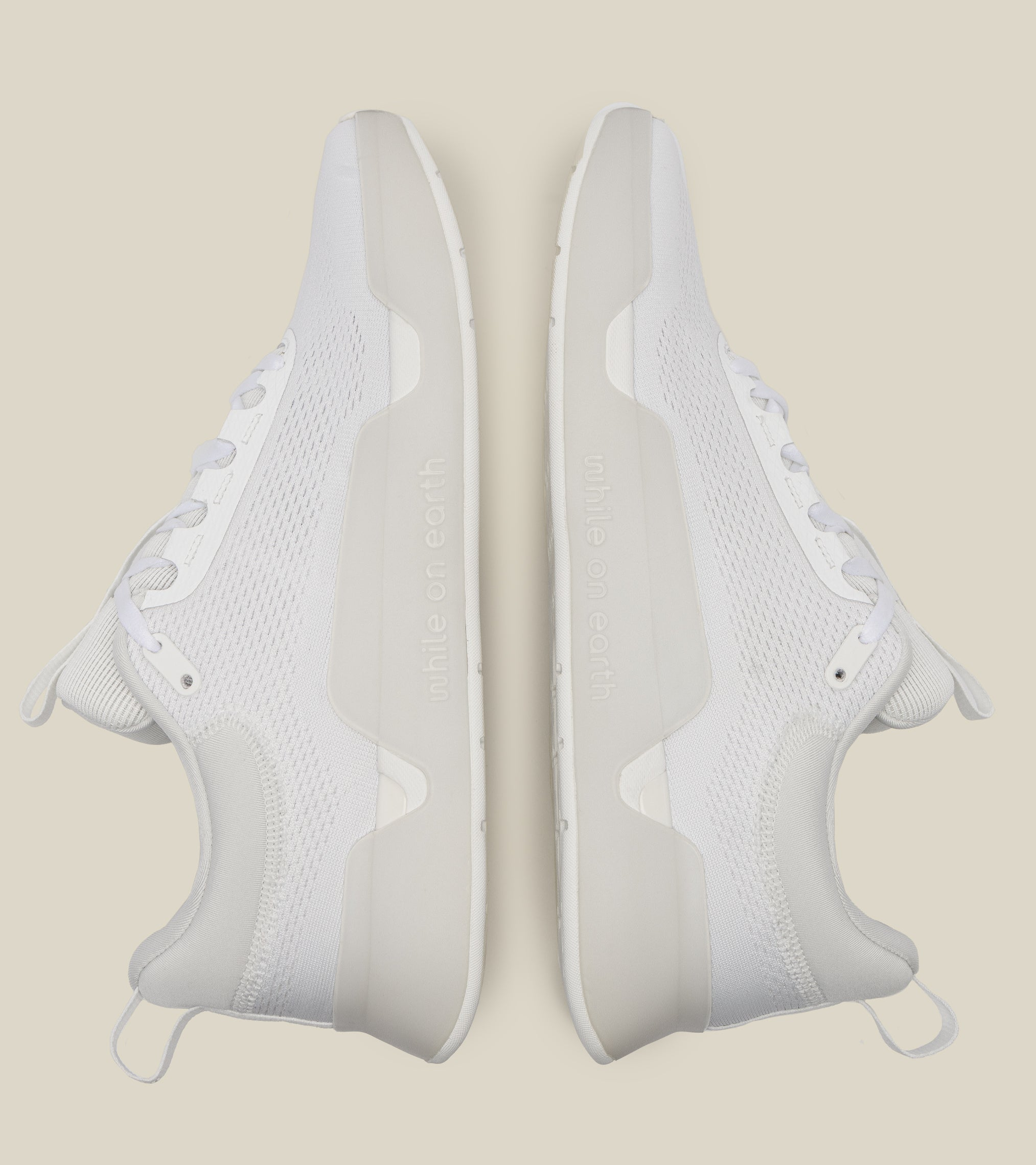 WHILE ON EARTH | Move Trainer White HydroKnit