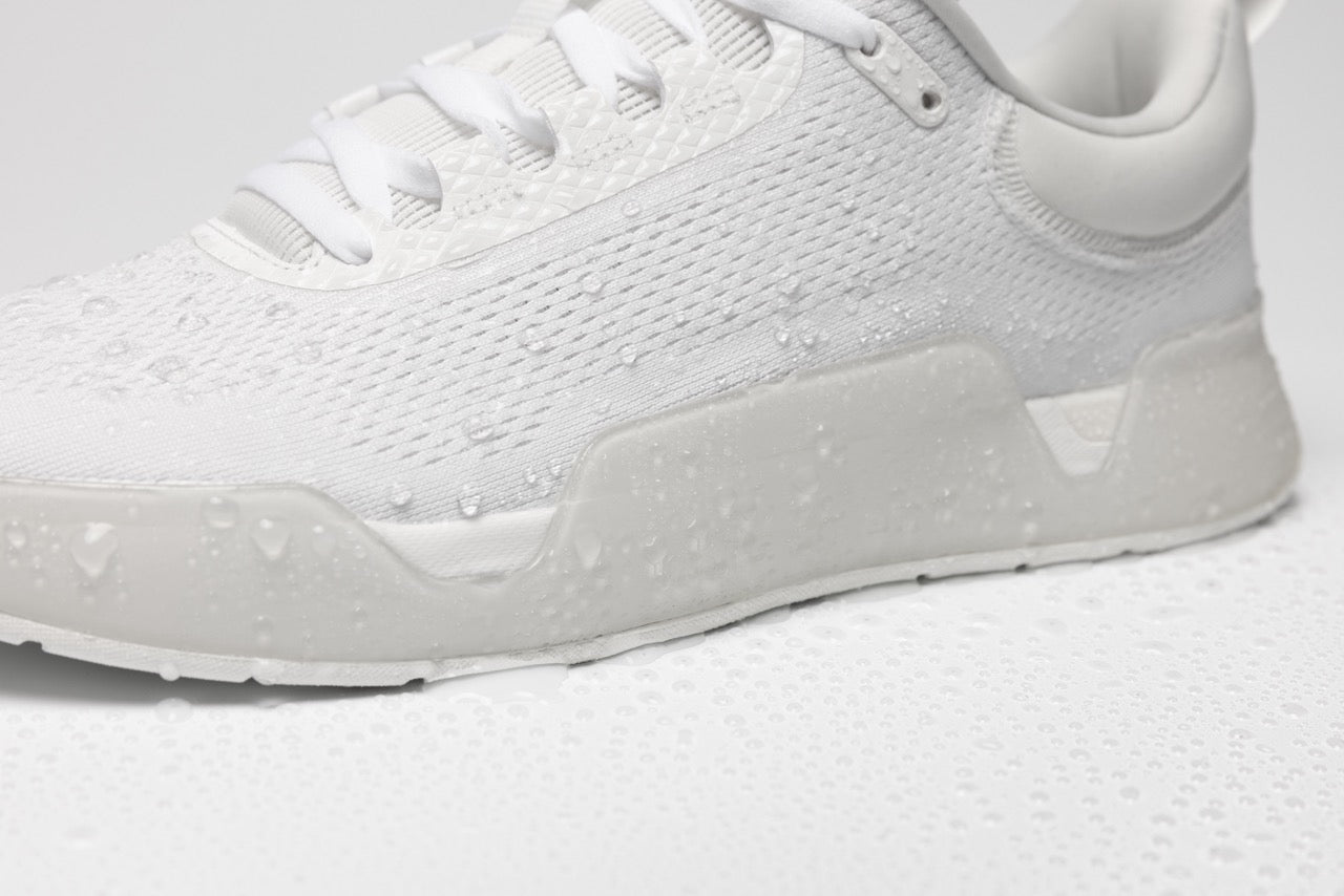 WHILE ON EARTH | Move Trainer White HydroKnit