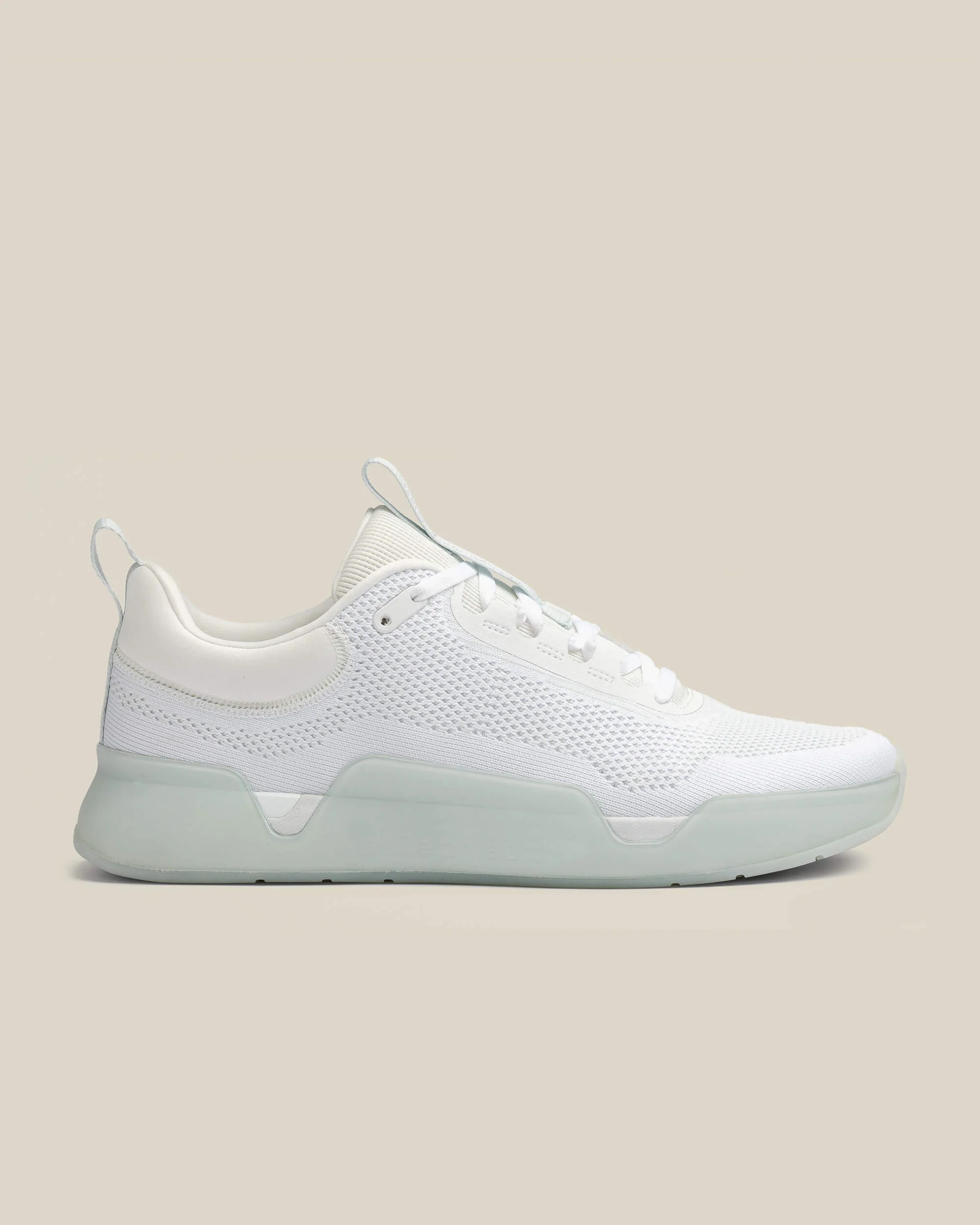WHILE ON EARTH | Move Trainer White/Mist
