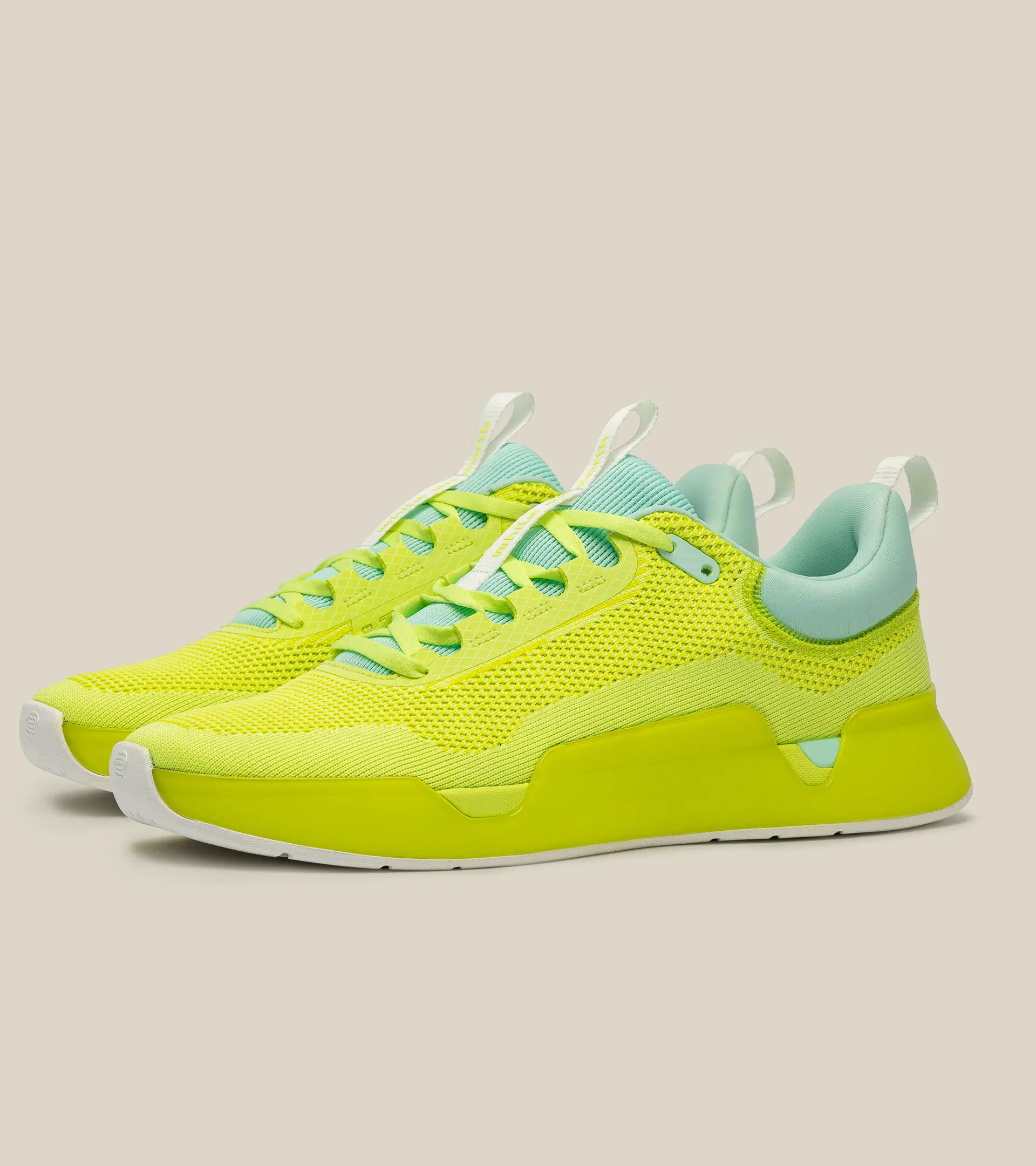 WHILE ON EARTH | Move Trainer Citrus/Sun