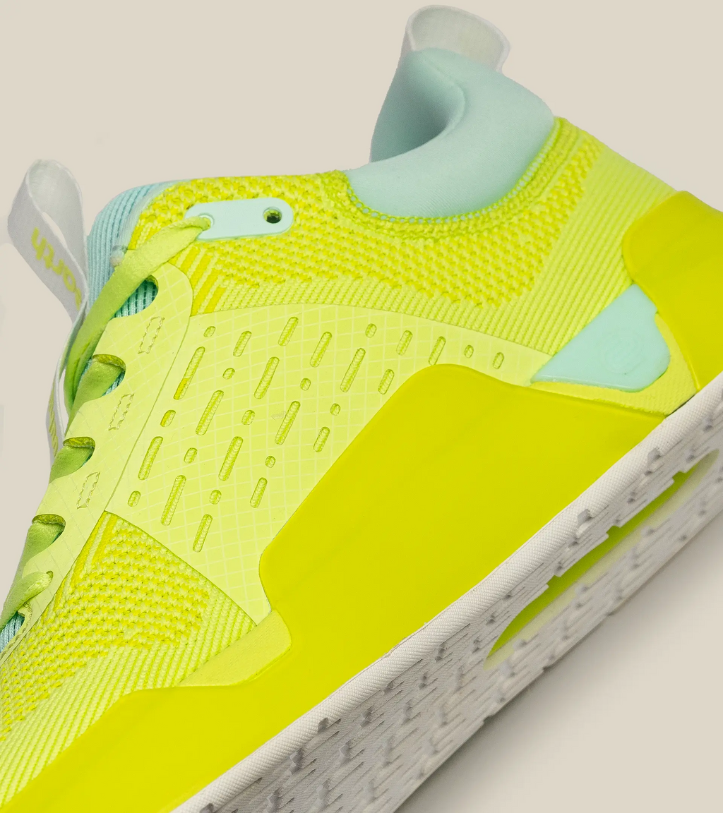 WHILE ON EARTH | Move Trainer Citrus/Sun