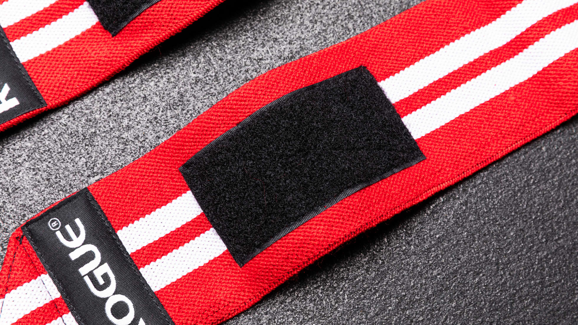 ROGUE | Muñequeras Red/White