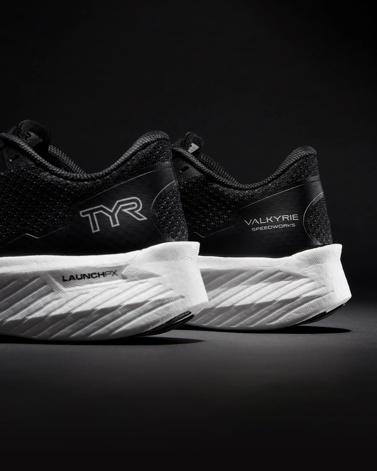 TYR | Valkyrie Speedworks Runner Black.