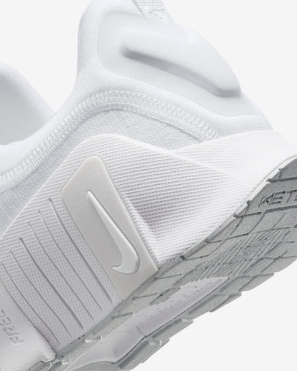 NIKE | Free Metcon 6 White/Platinum Tint DE DAMA