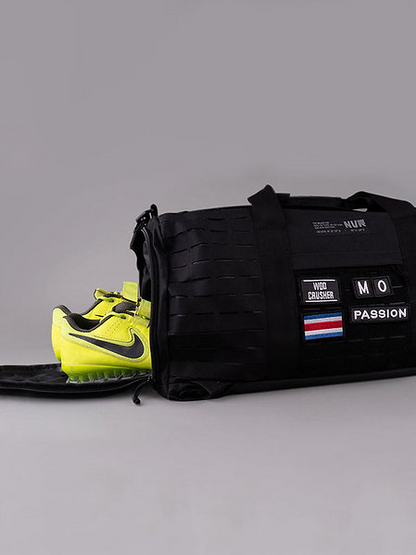 NVR SURRENDER | Commander Duffel Bag Dark Black