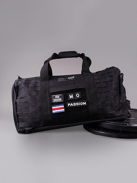 NVR SURRENDER | Commander Duffel Bag Dark Black