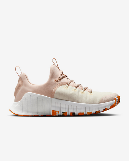 NIKE | Free Metcon 6 Soft Pearl/Pearl White/Black DE DAMA