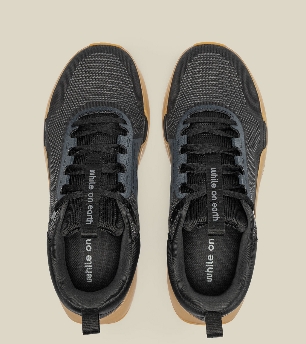 WHILE ON EARTH | Move Trainer Black/Gum