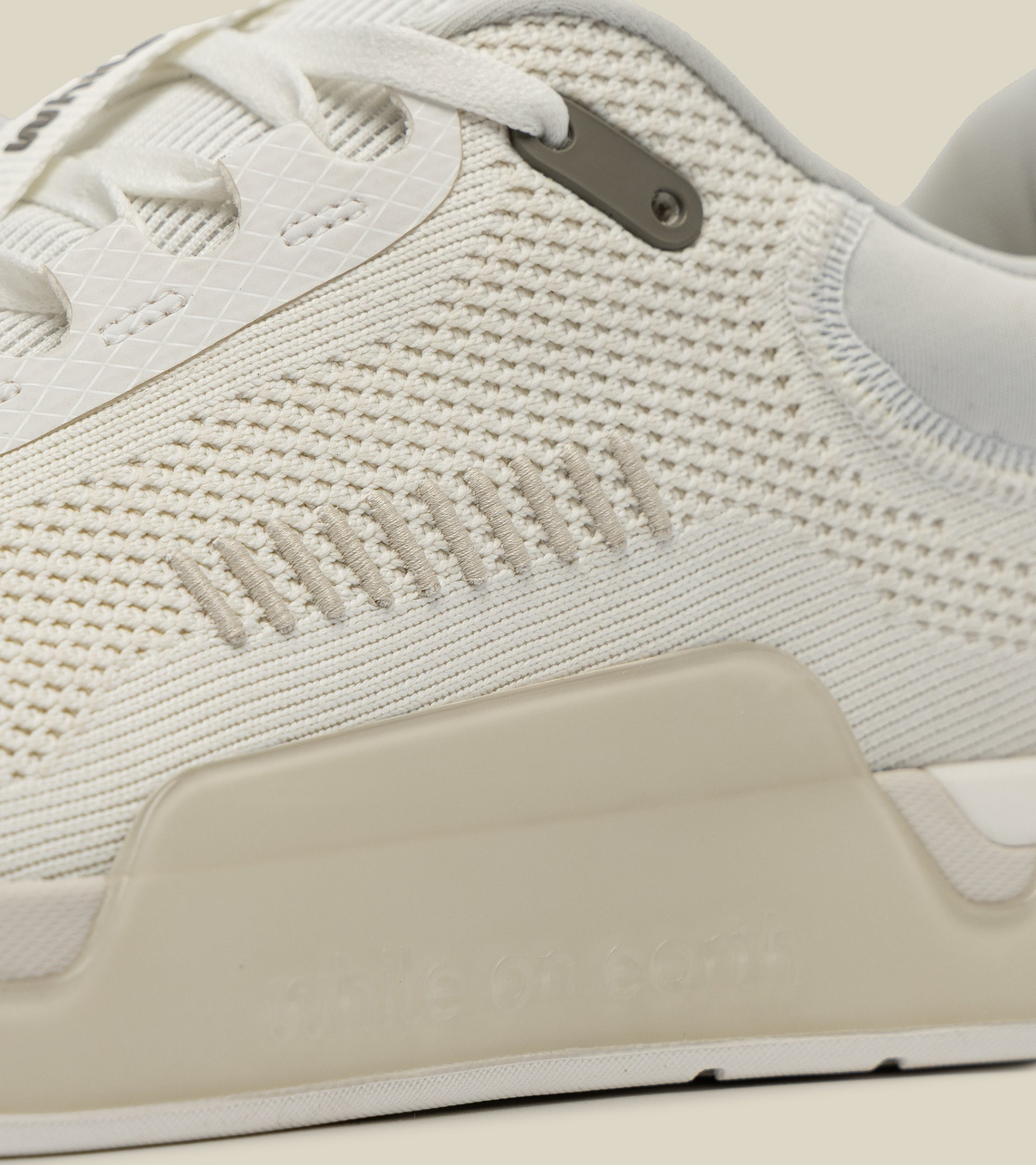 WHILE ON EARTH | Move Trainer Edición Wells